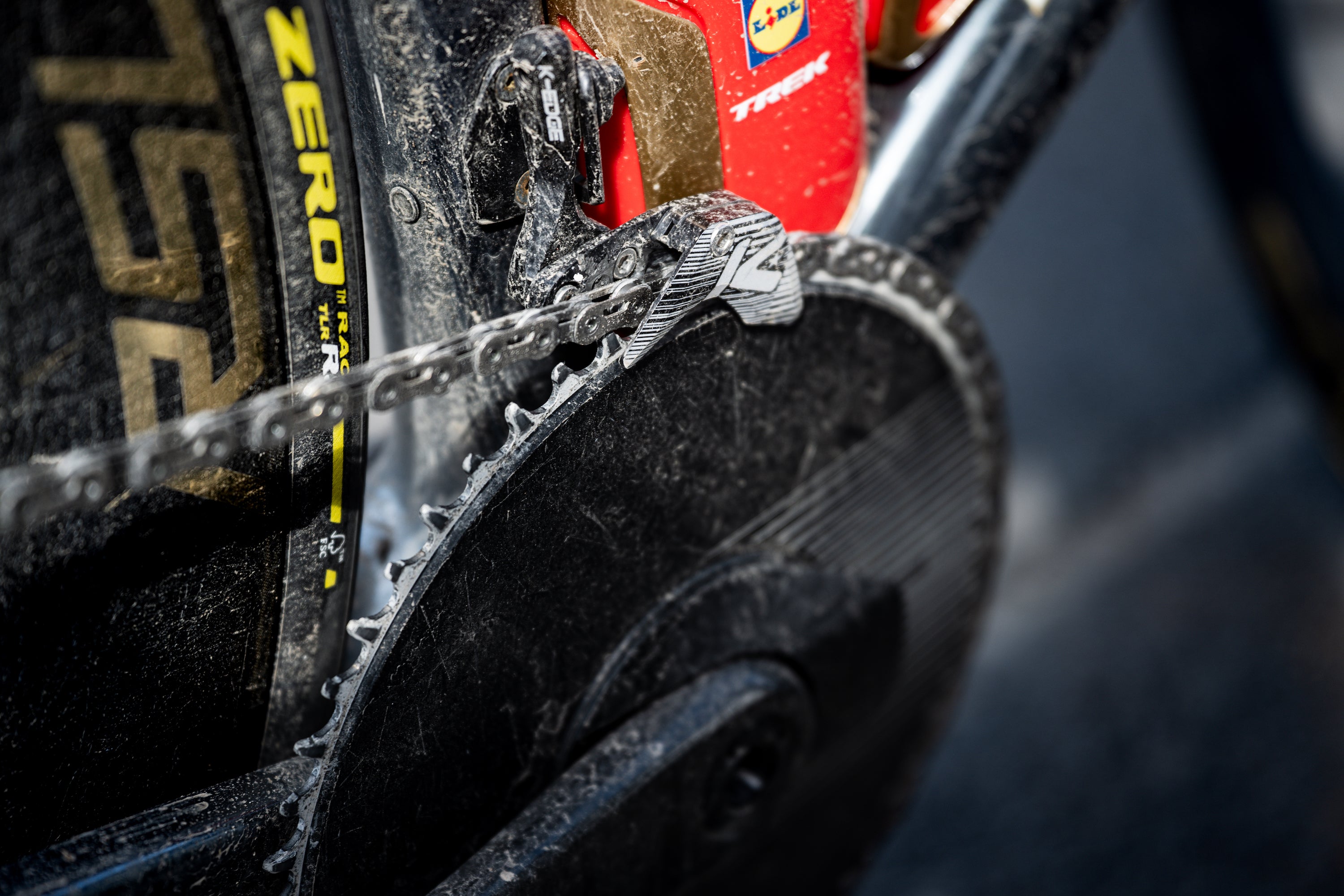 K-Edge chain retention device